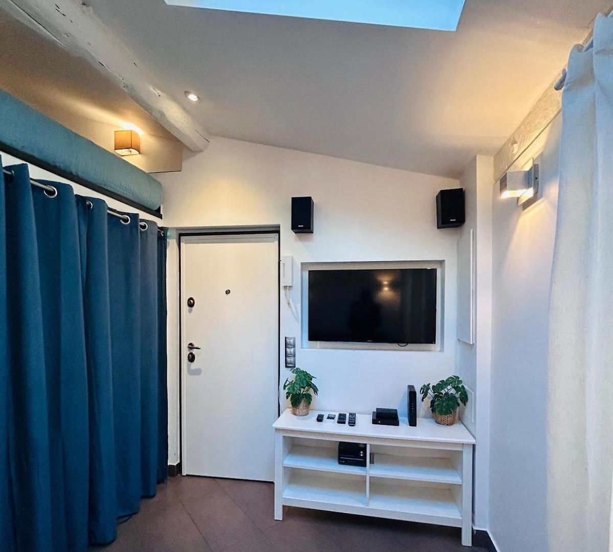 Seabnb - Midnight Blue - Heart Of - Ac Apartment