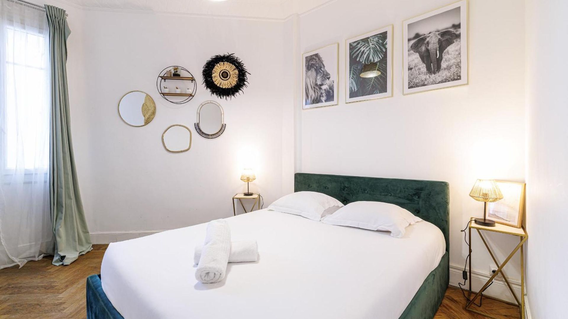 Large 2 Bdr Center Close To Train Station Appartement *