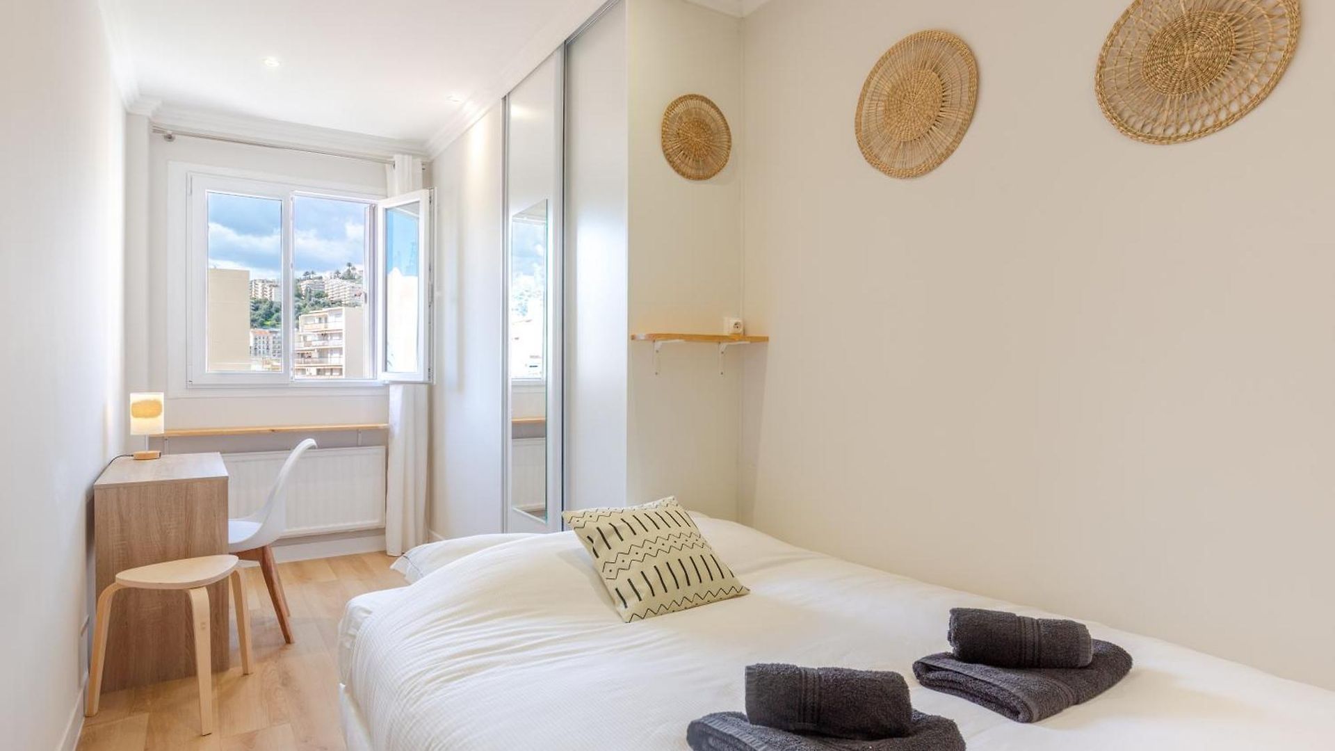 - Sweethome Spacious Flat - Balcon Appartement *