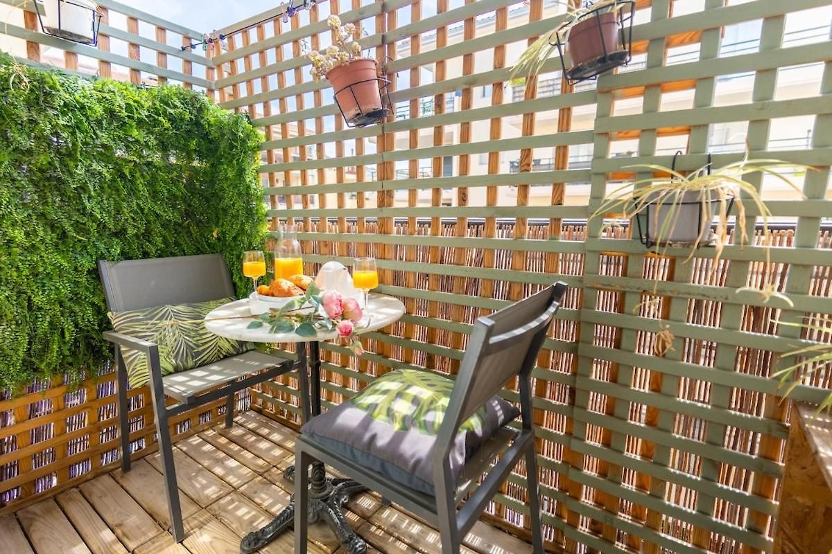 Cozy Close To Train Station Nice