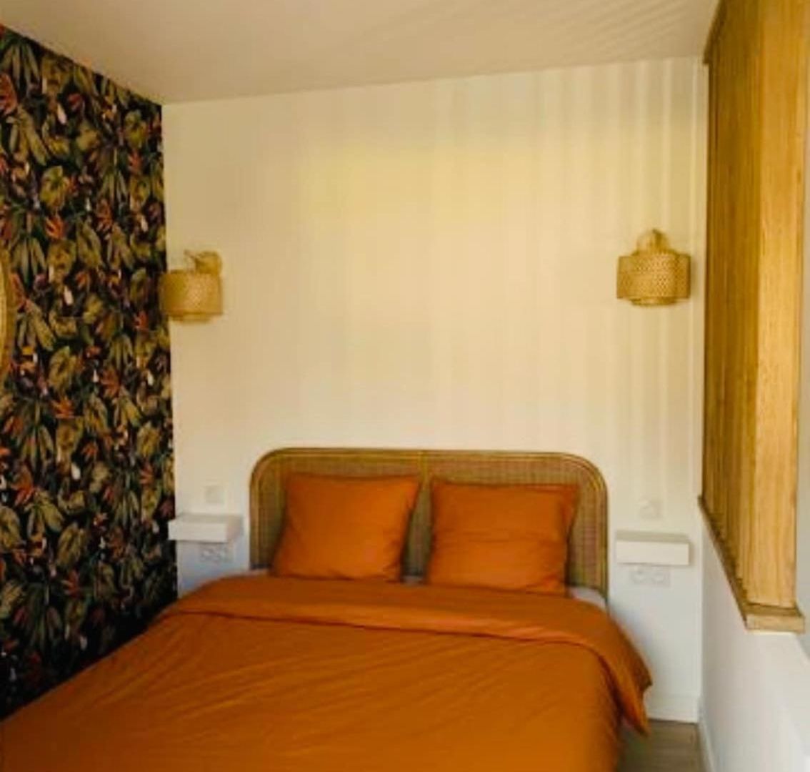 New - Golden Square - Large One-bedroom - Air-conditioning - Parking Appartement *
