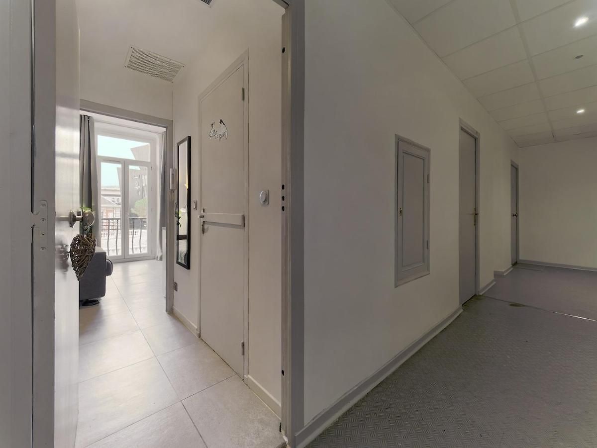 Center - Charming - 2 Mn Station Train Appartement