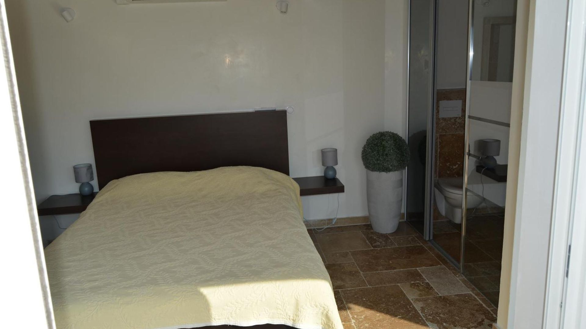 2 Et Salon Apartment *