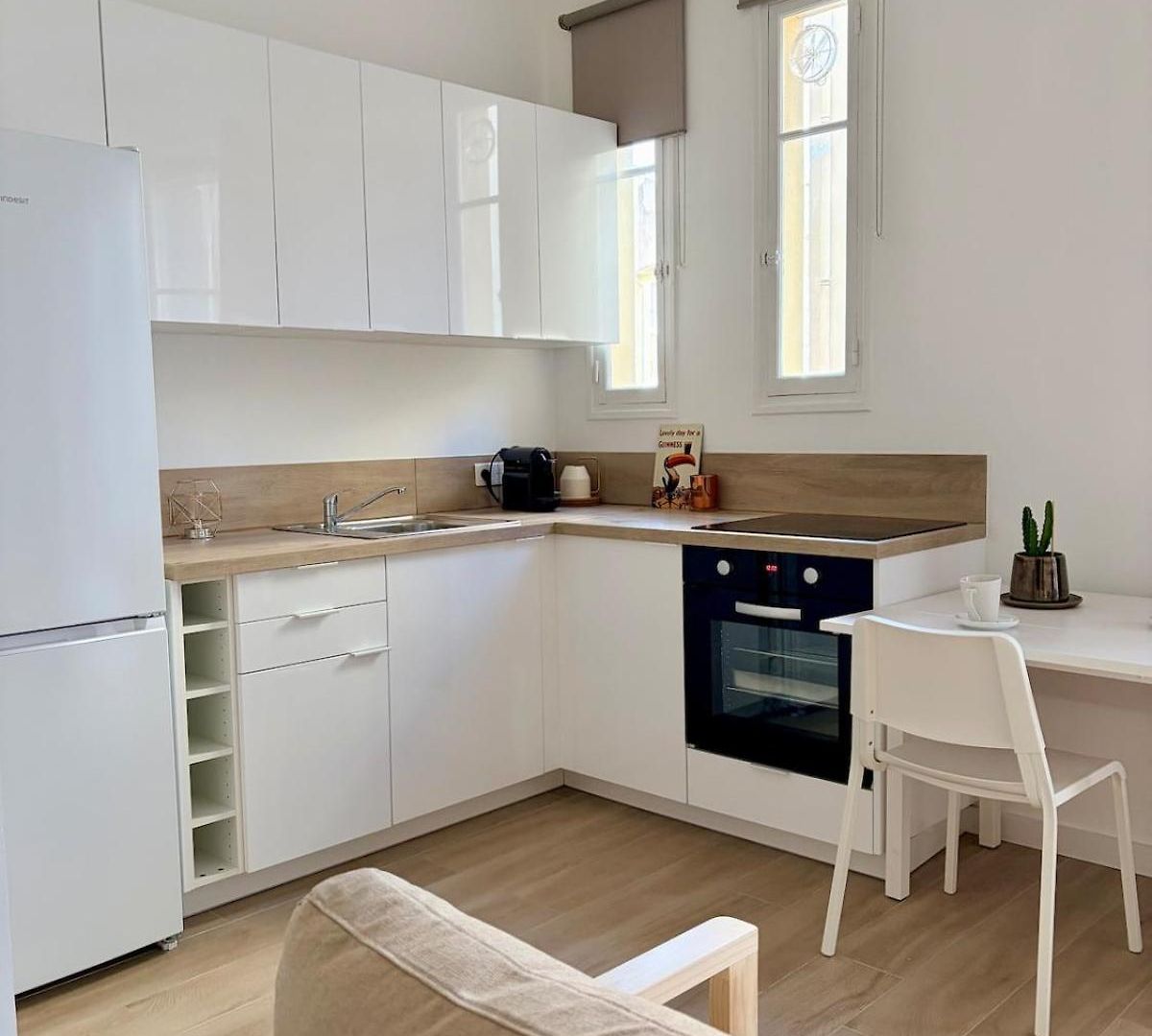 Avec Balcon - Centre-ville&plage à 2 Min Appartement *