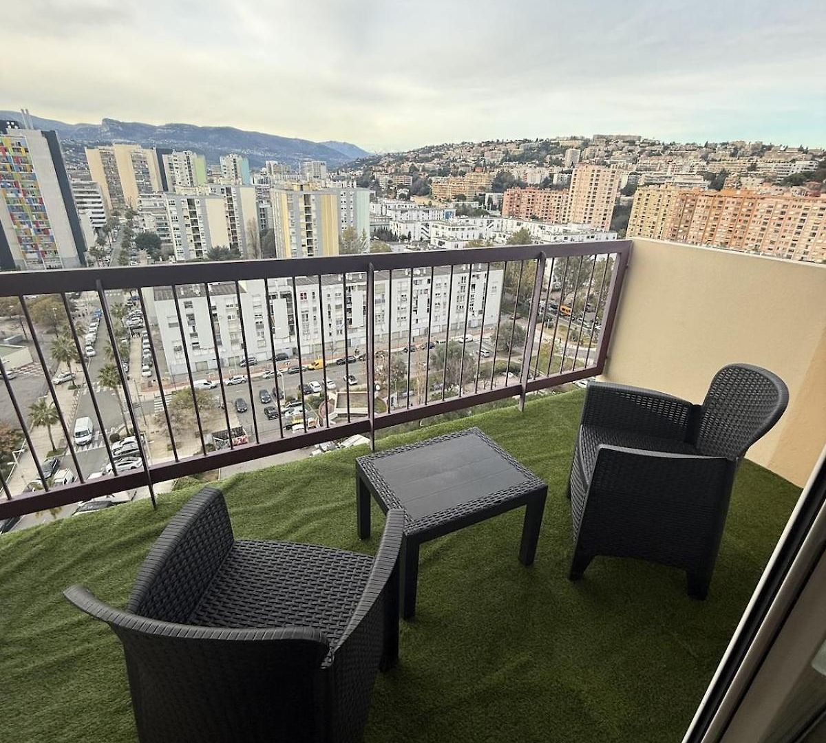 Appartement Deux Pièces Moderne Avec Balcon&vue Dégagée Nice