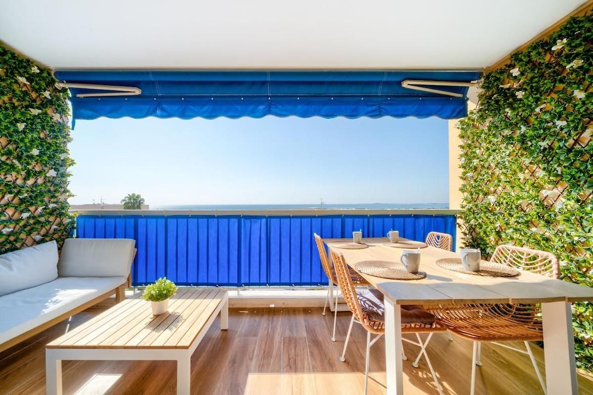Sea View And Premium Comfort With Ac And Wifi *