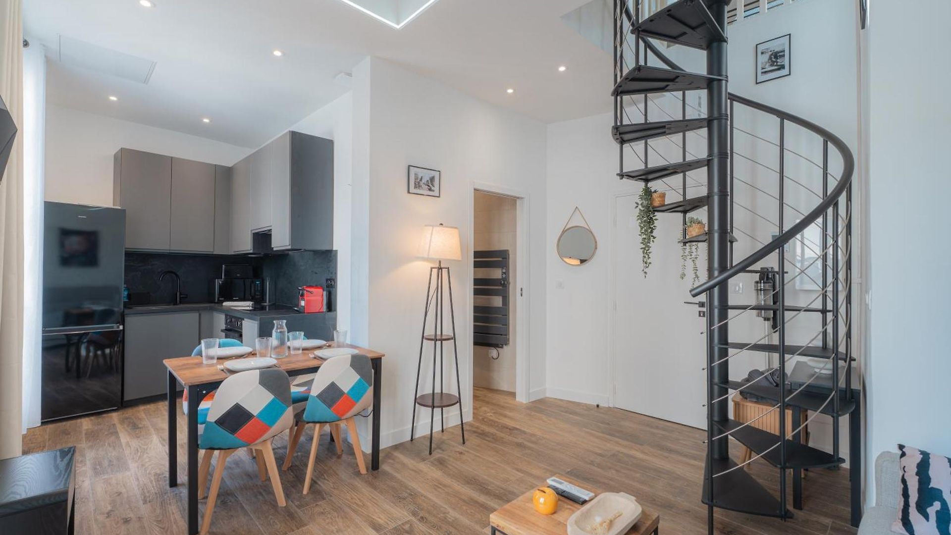 Beautiful 2-room In Port De Appartement Nice