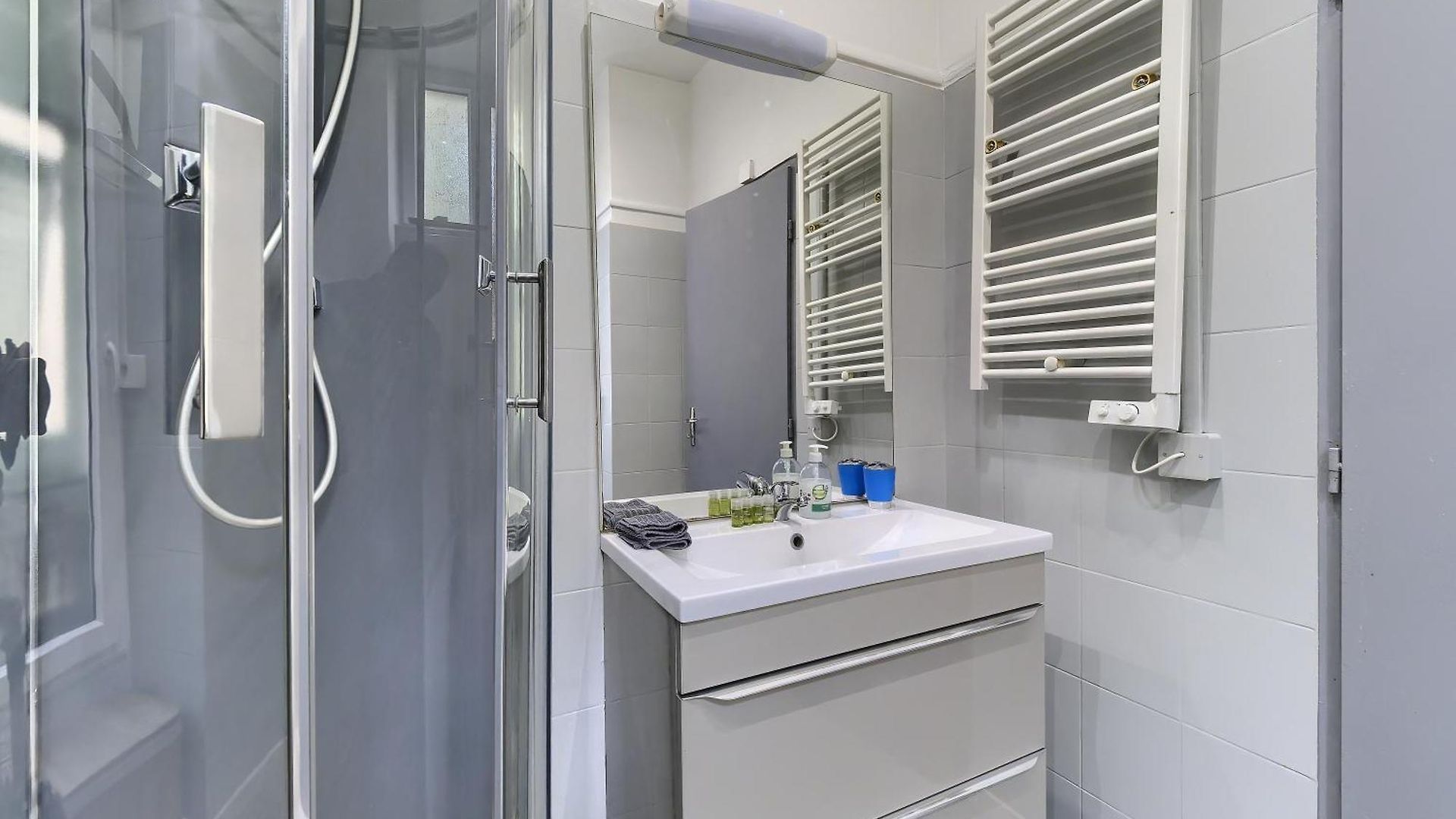 Cozy And Renovated - Hyper - Air Conditioner *