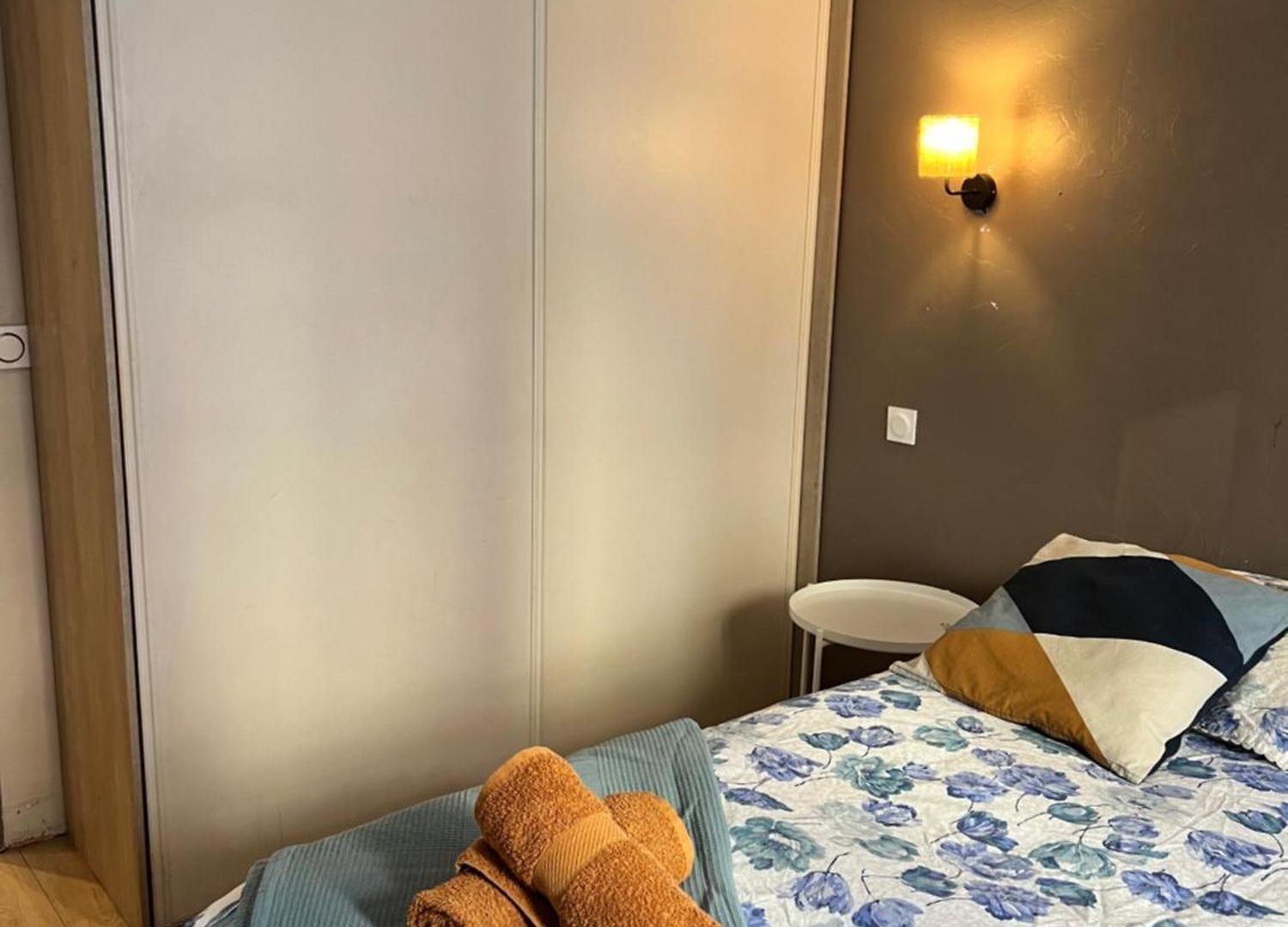 Bel Spacieux Avec Joli Balcon Arboré, Calme, Bien Situé, Centre Nice