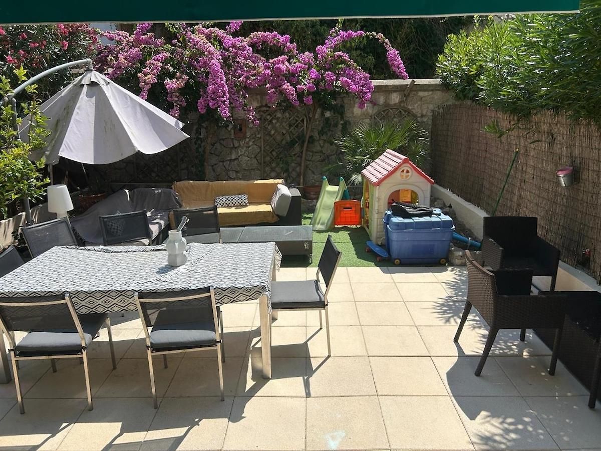 Appartement Elegant In With A Private Garden *
