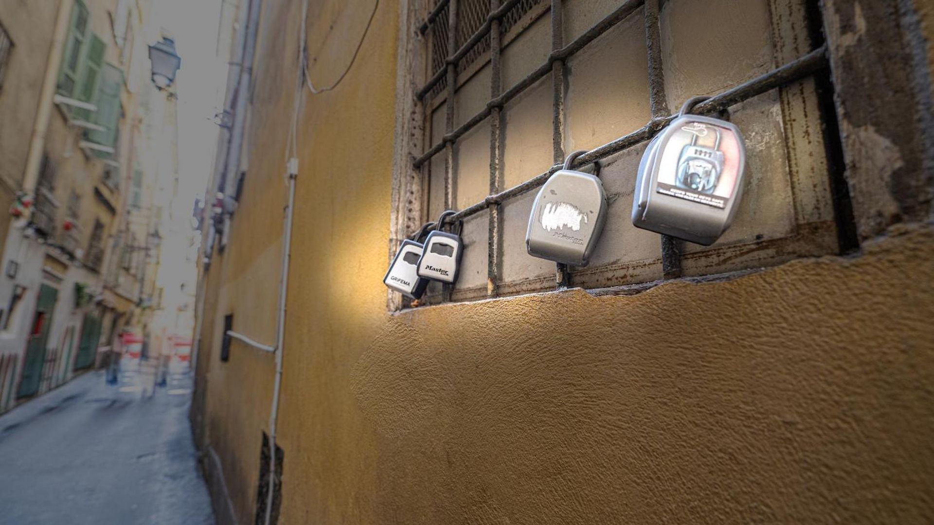 Appartement La Ponchettes Vieux à 5 Min Quartier Animé *