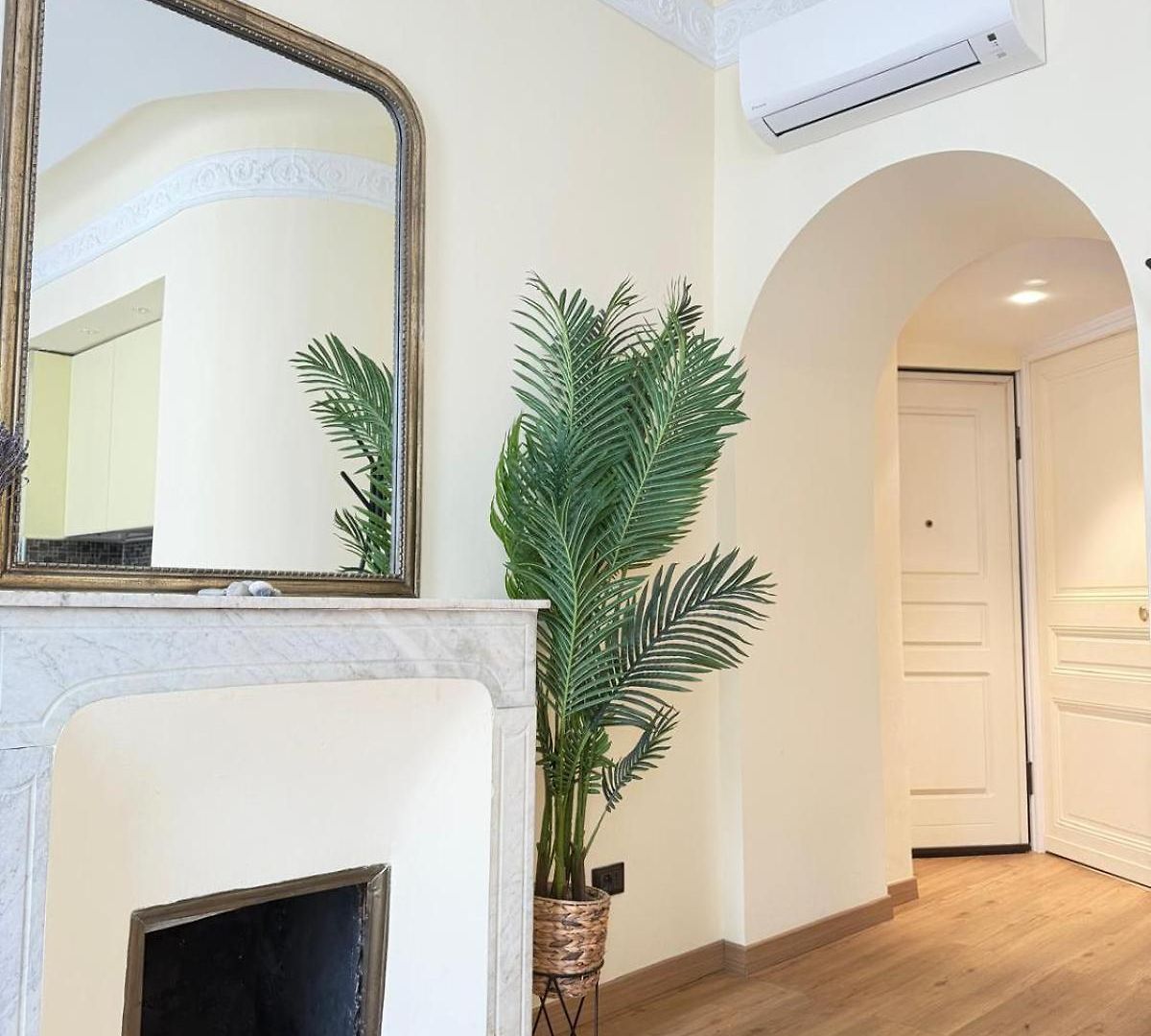 Cozy 1 Bedroom Near Negresco And Apartment *