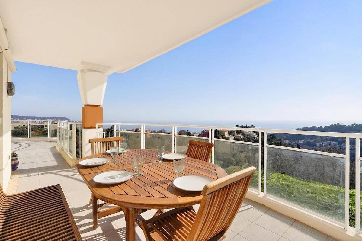 Appartement 3br Flat With Sea View Balcony - Pool & Parking *