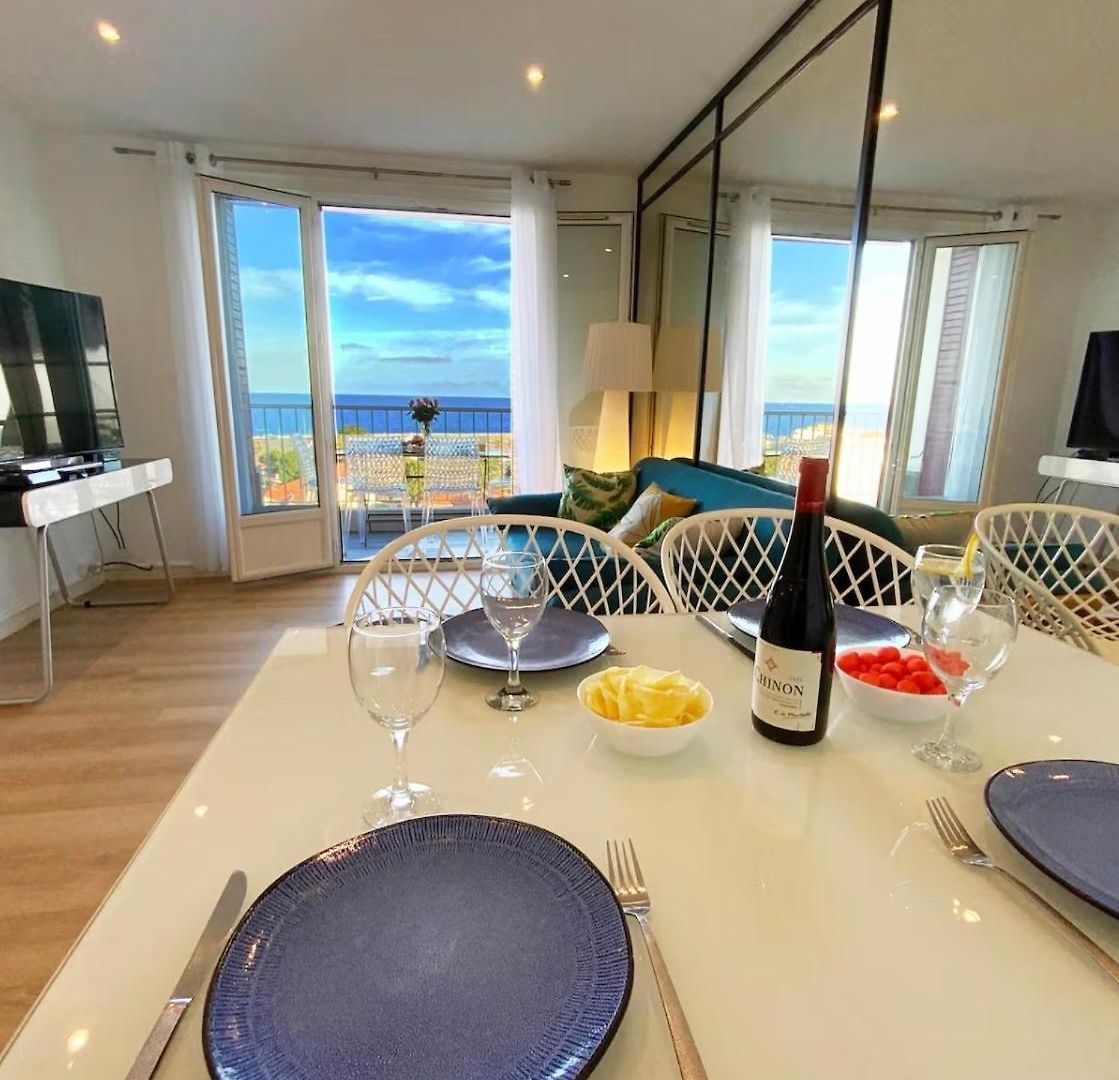 Panoramic Sea View - Terrace - Air Conditioning - 2 Bedrooms - Wifi - Kitchen - Tram Appartement