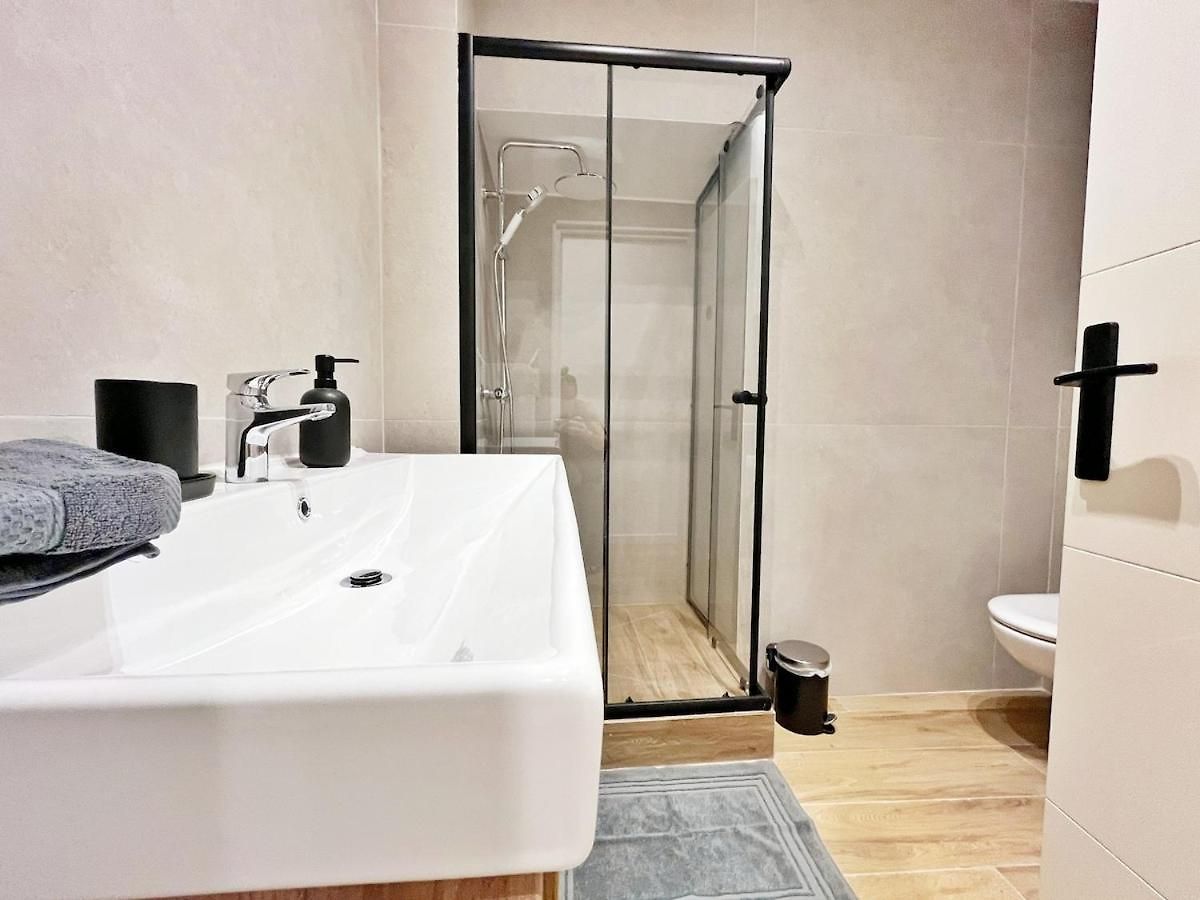 Ref 114 - Beautiful 3-room In The Center Appartement *
