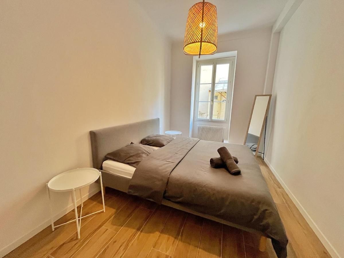 Ref 114 - Beautiful 3-room In The Center Nice