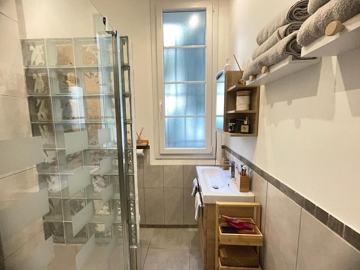Centre Ville, à 5 Min, Grand Cosy Appartement *