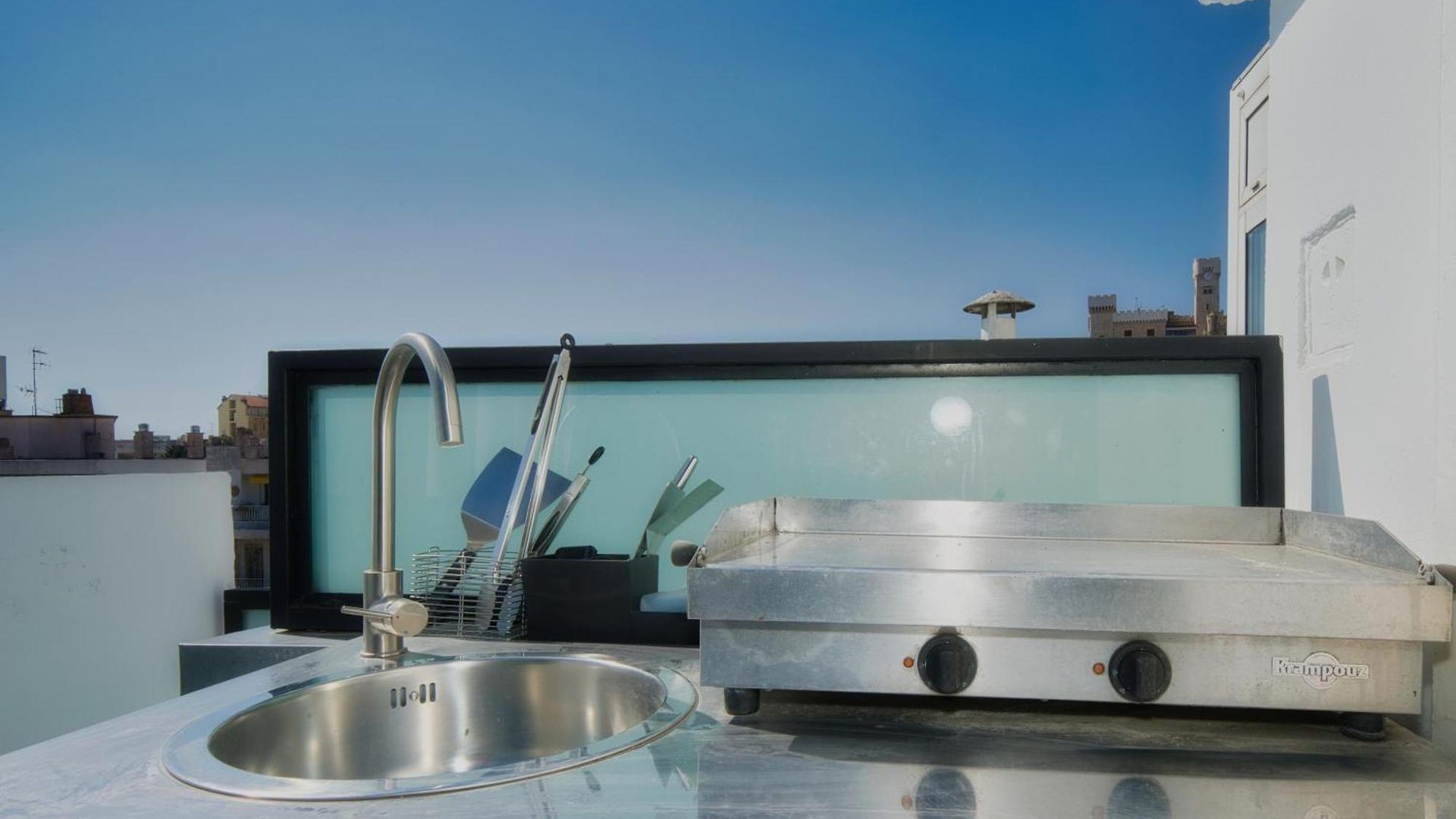 Luxury - Rooftop & Jacuzzi * Nice