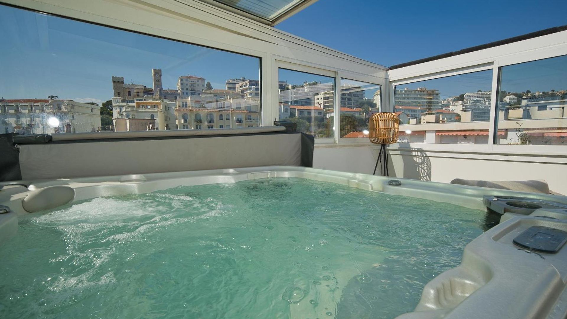 Luxury - Rooftop & Jacuzzi Appartement