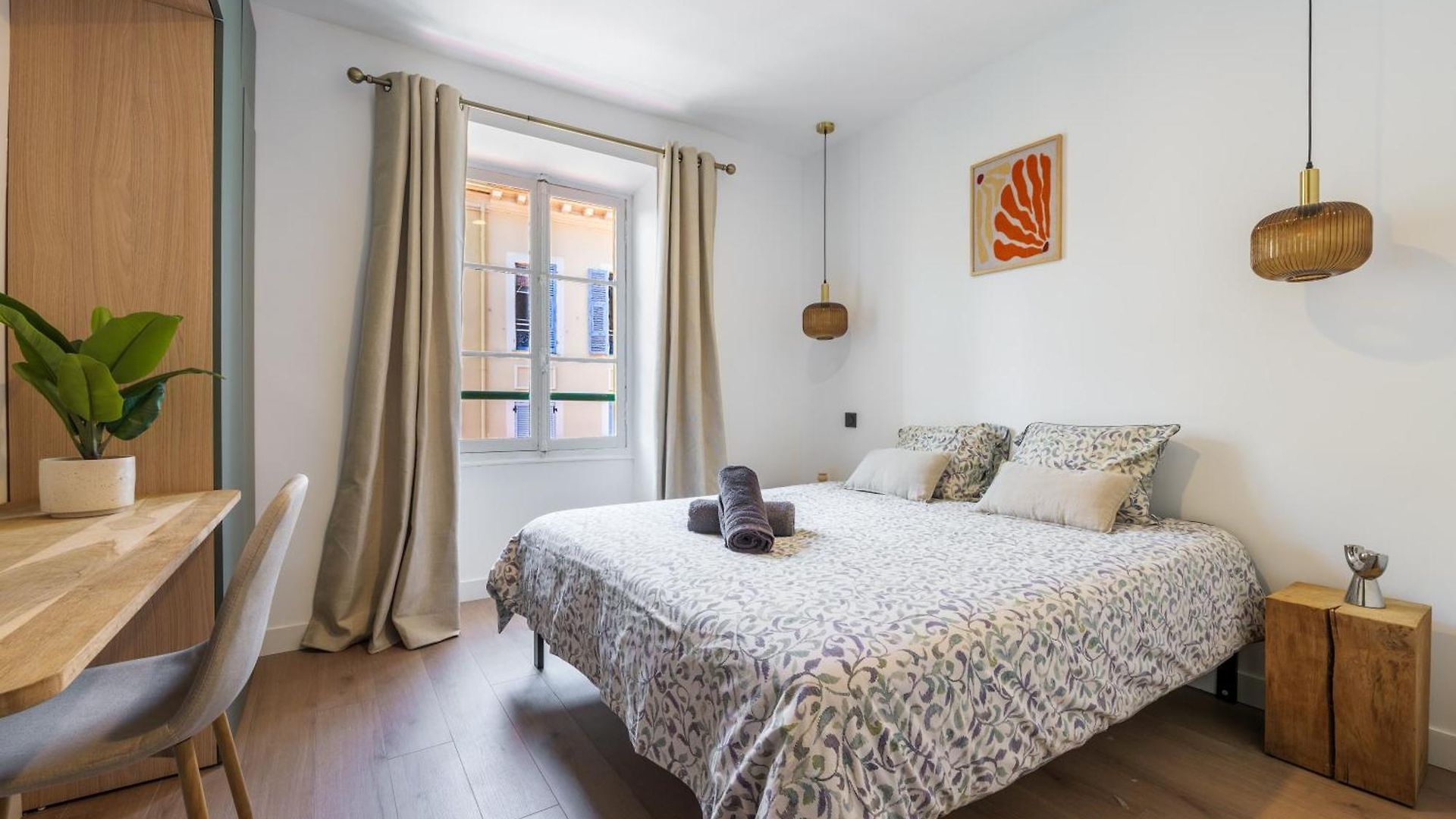 Bright 3 Close To Place Massena Nice