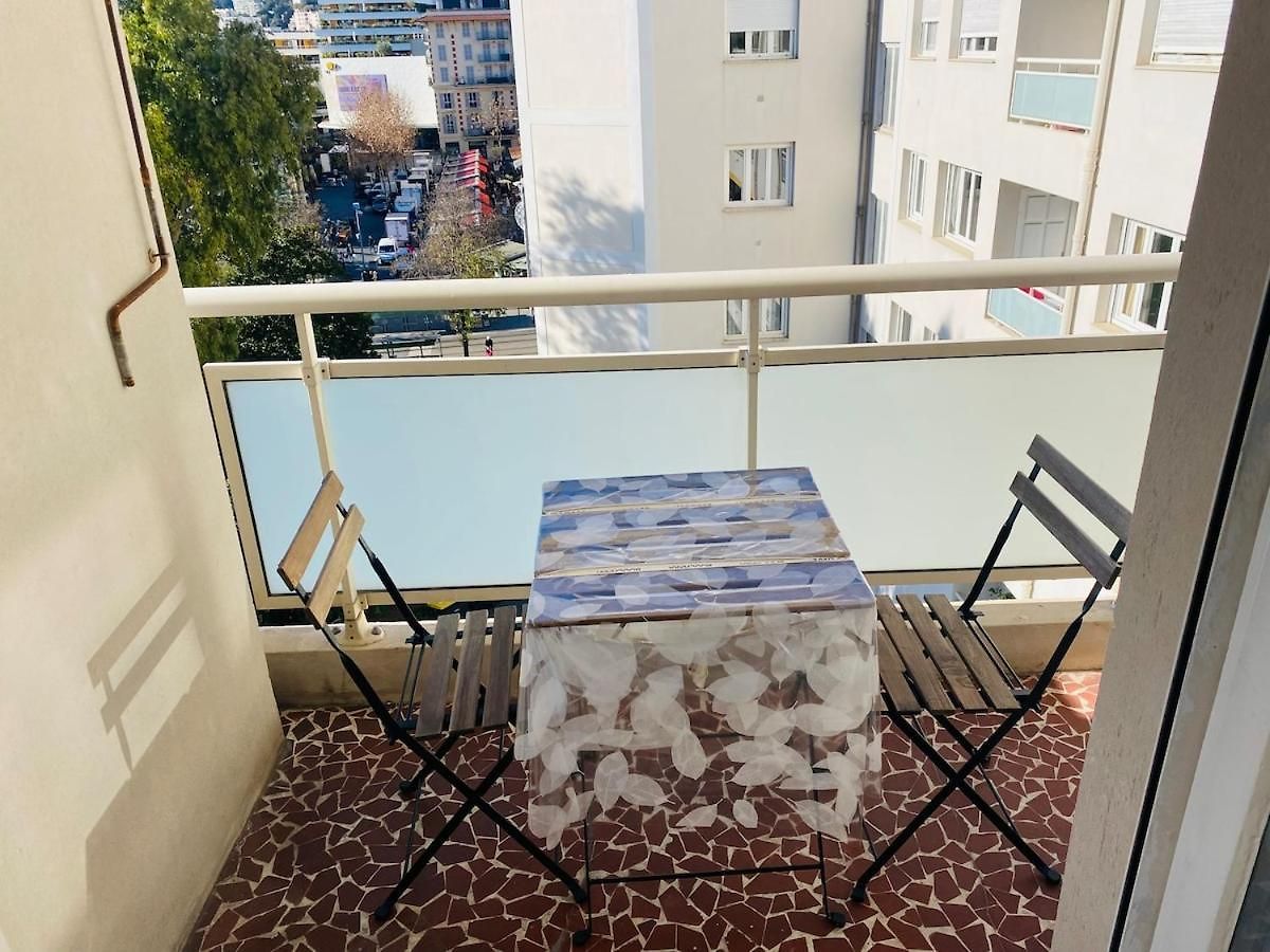 Center 2 Bedrooms Balcony Air Conditioning
