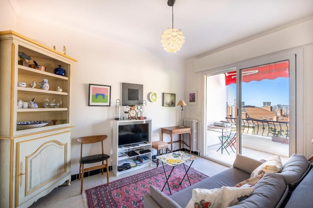 Appartement Azur Balcony Classic Charm With View