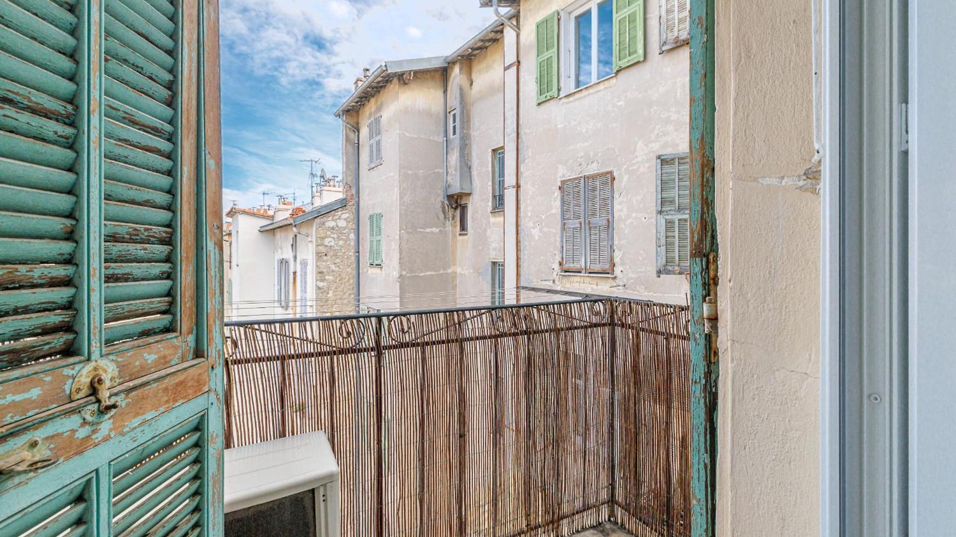 Appartement Large 2 Bdr Center Close To Train Station