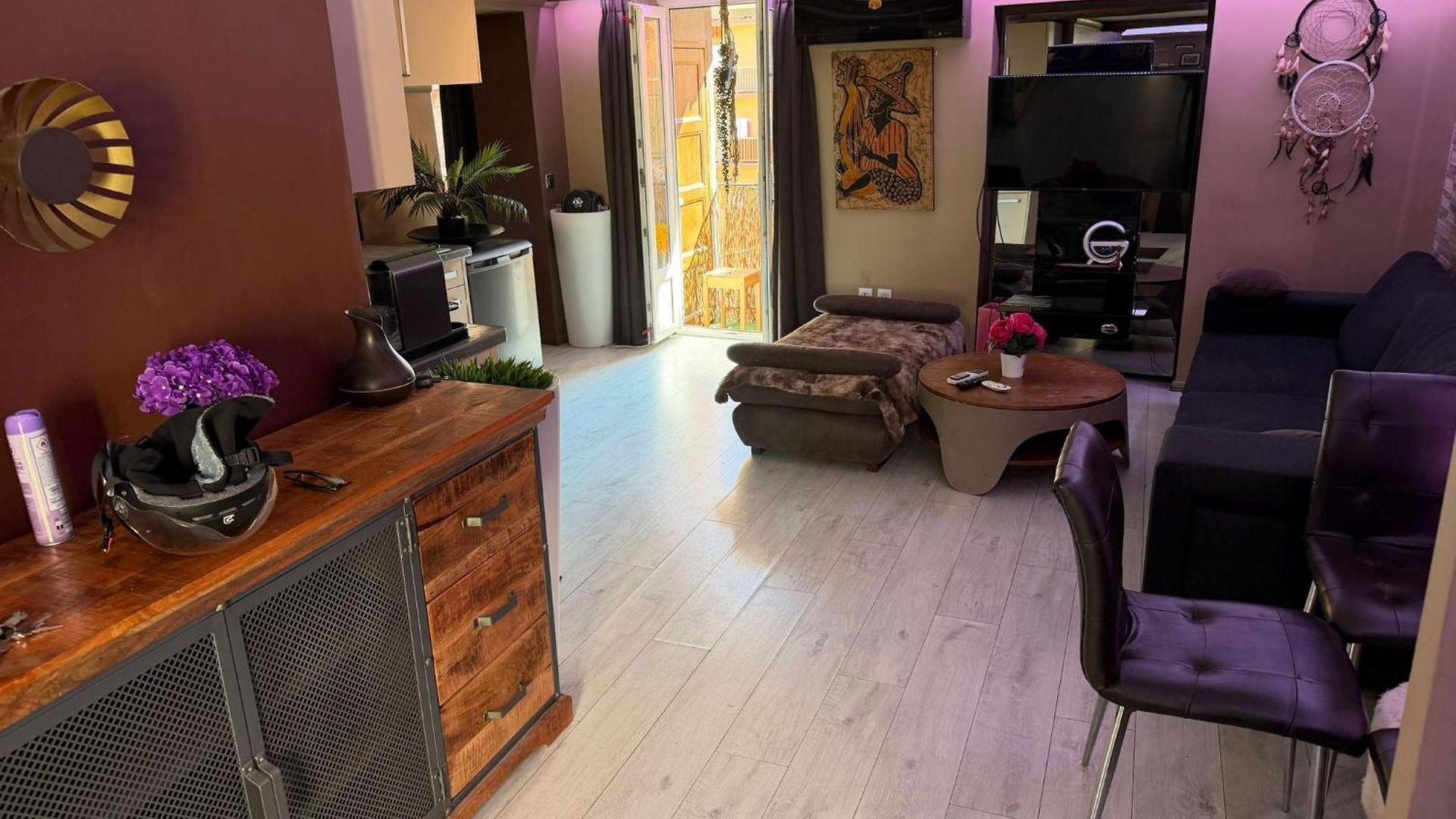Apartment Beautiful 2 Piece Center