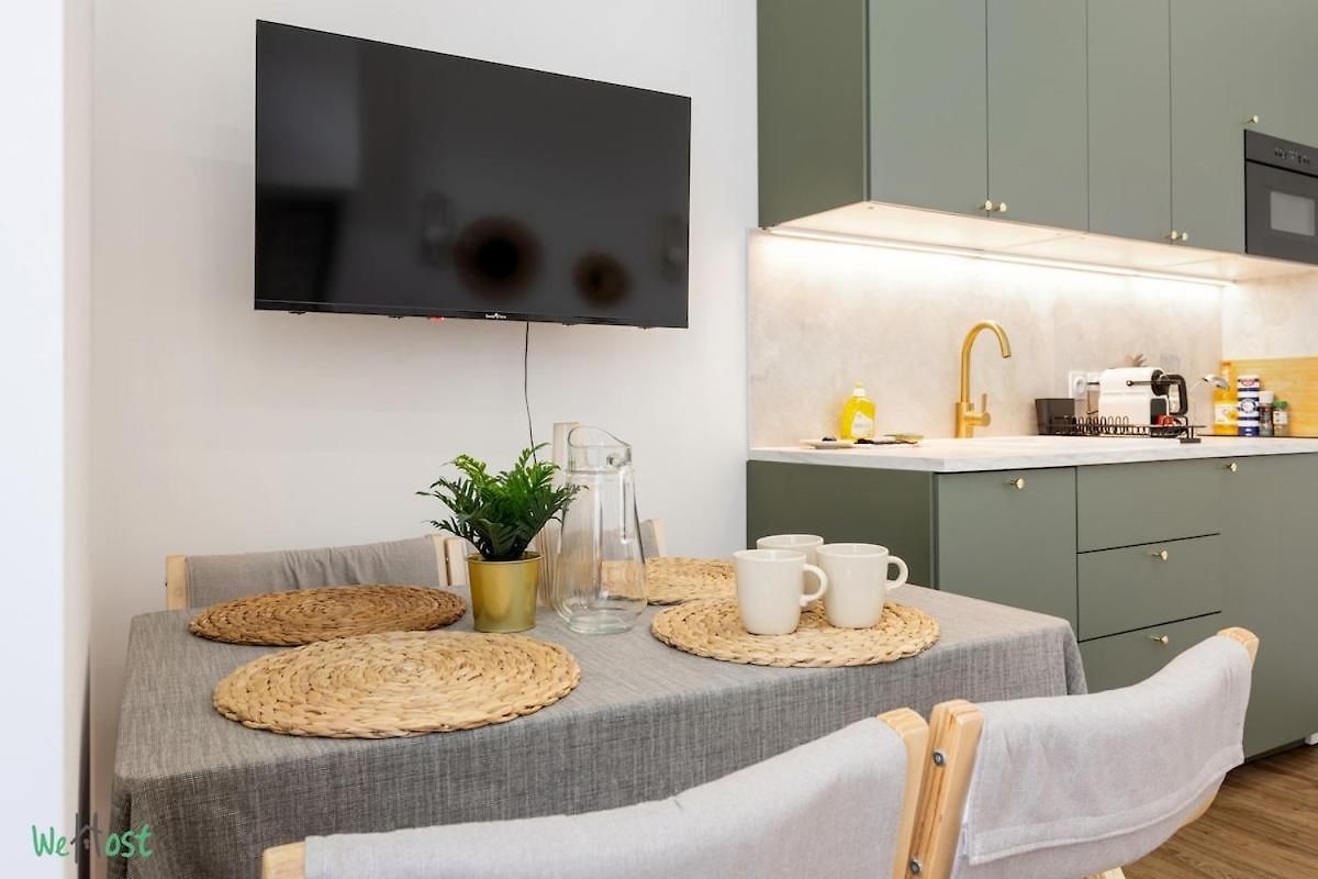 Wehost D4 - La Chic Cour 2 People Near Sea Appartement *