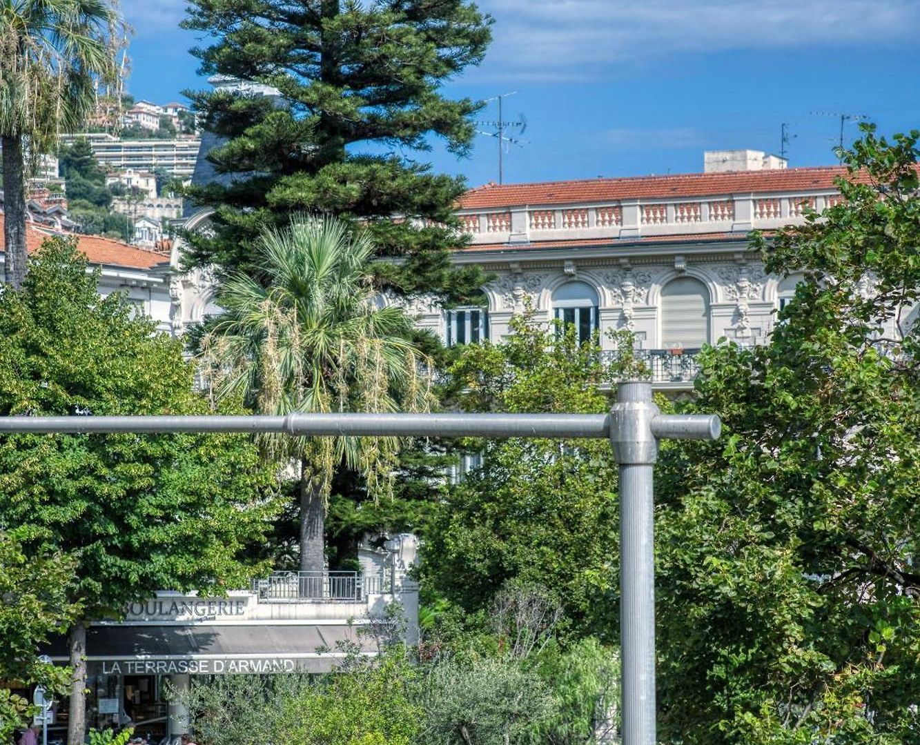 Stylish 1-bedroom Minutes From Beach&promenade Appartement