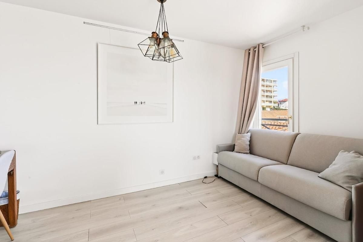 3br Flat With Sea View Balcony - Pool & Parking Nice