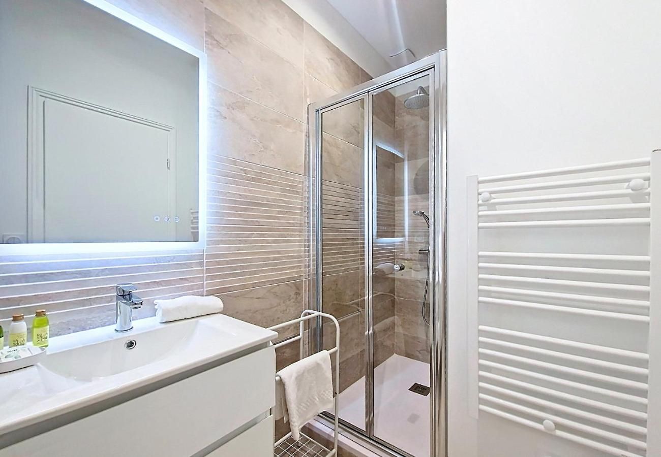 Nestor&jeeves - Cocon Alberti - Close Center - Balcony Apartment *
