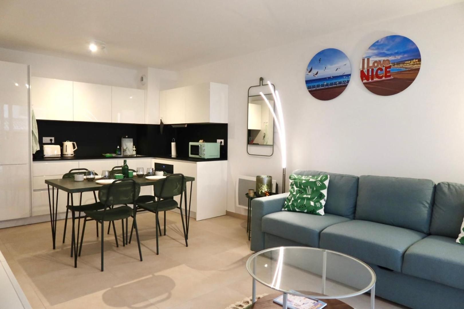 Apartment Time - Chic With Sunny Terrace, Port *