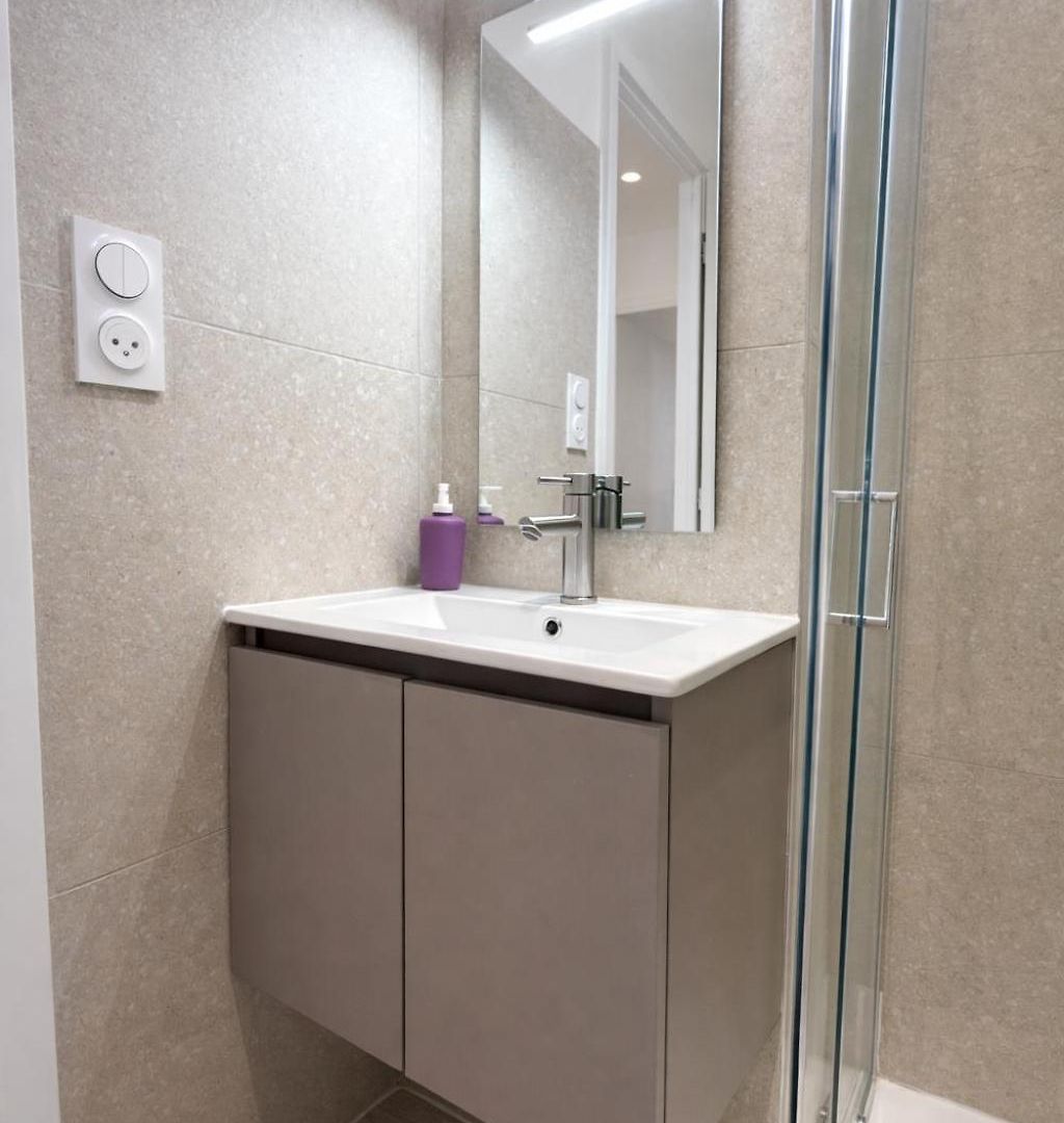 Appartement Rénové 3 Chambres, 8 Pers, à 50 M Nice