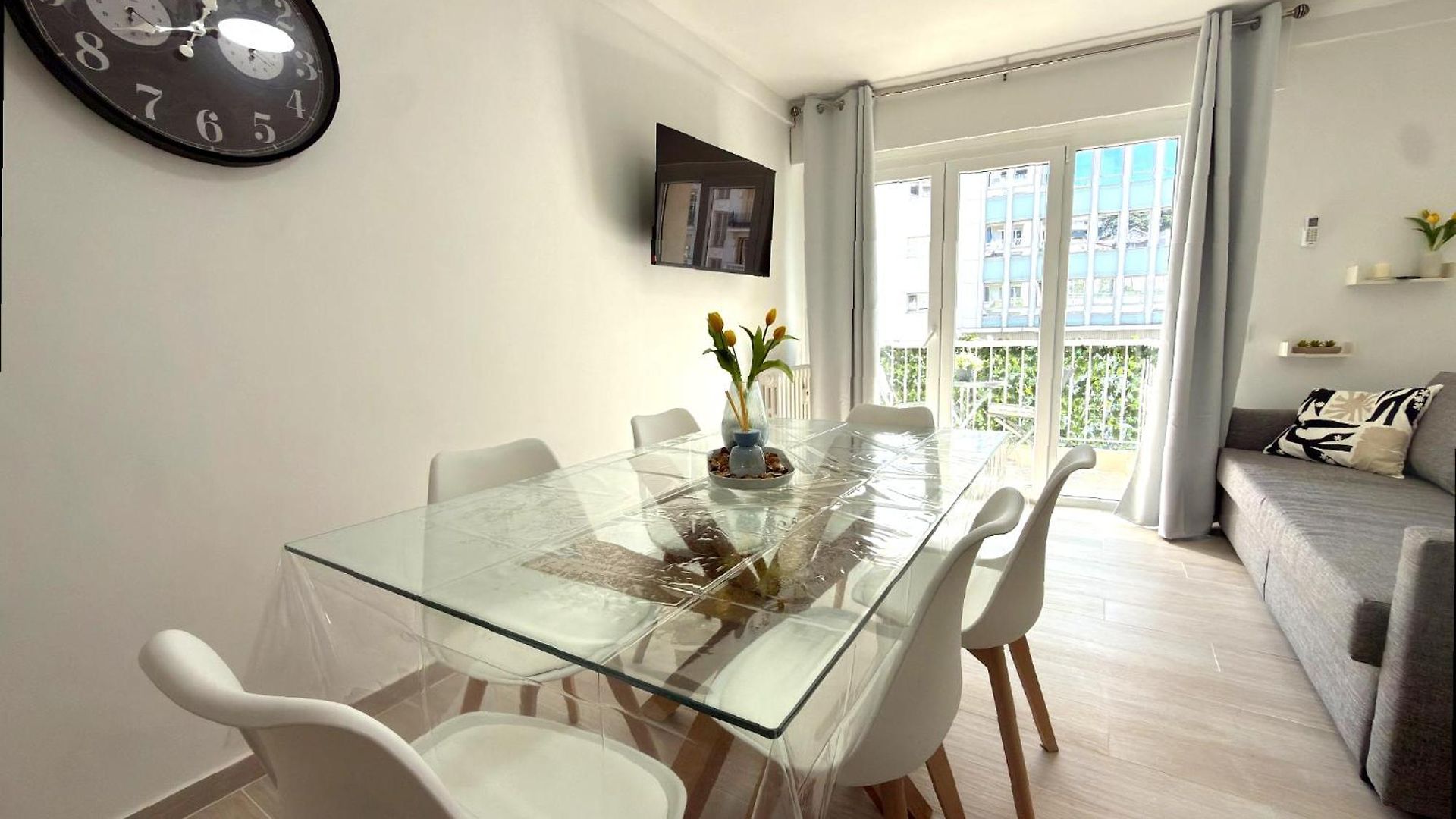 Rénové 3 Chambres, 8 Pers, à 50 M Nice