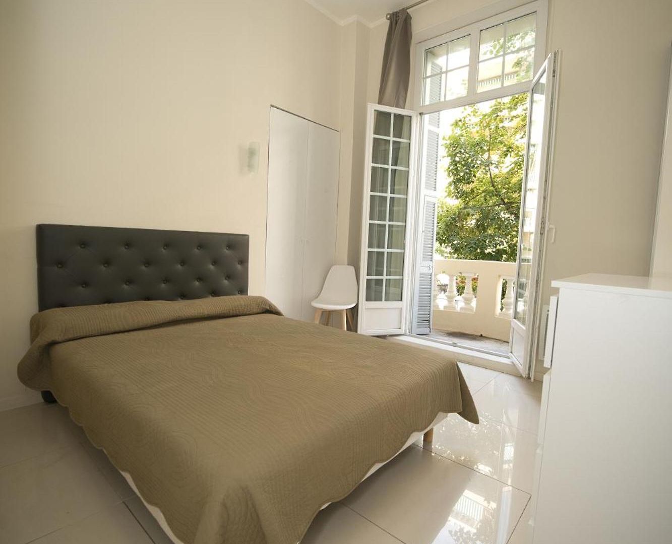 Appartement Stylish 1-bedroom Minutes From Beach&promenade Nice