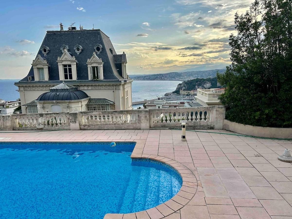 With Large Terrace & Sea View Over Appartement *