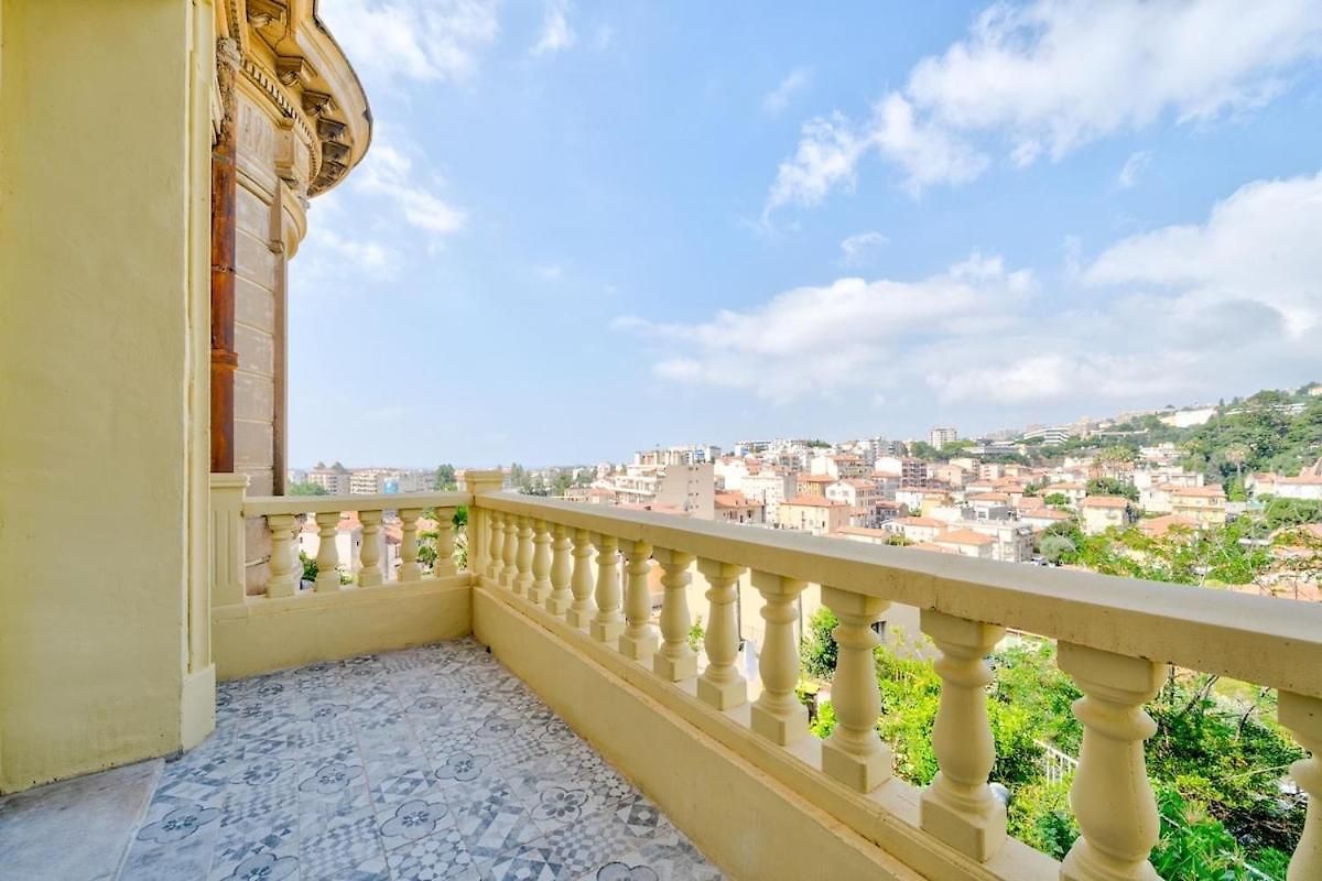Monique Luxe -parking Free Appartement
