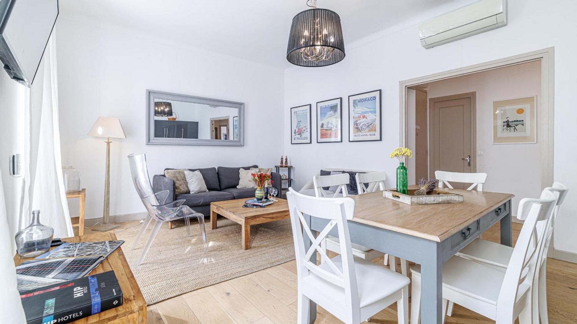 Wide & 3 Bdr - Ac & Balcony Apartment *