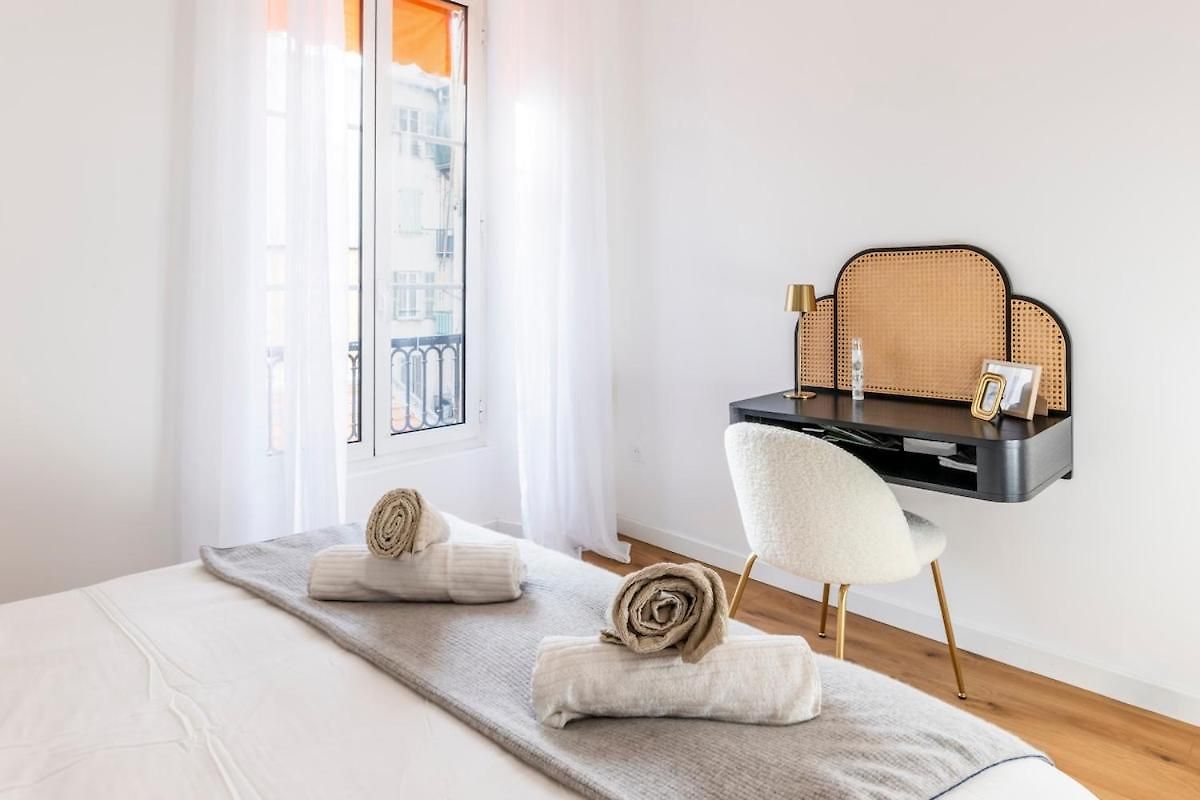 Assalit Two Bedrooms In * Nice