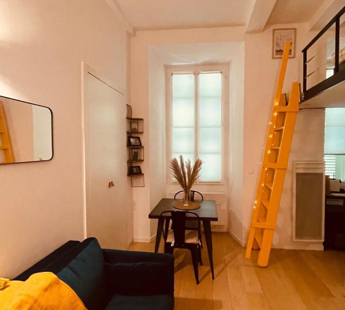 Bright Modern Studio, Port, Walk To Tram And Beach! Appartement