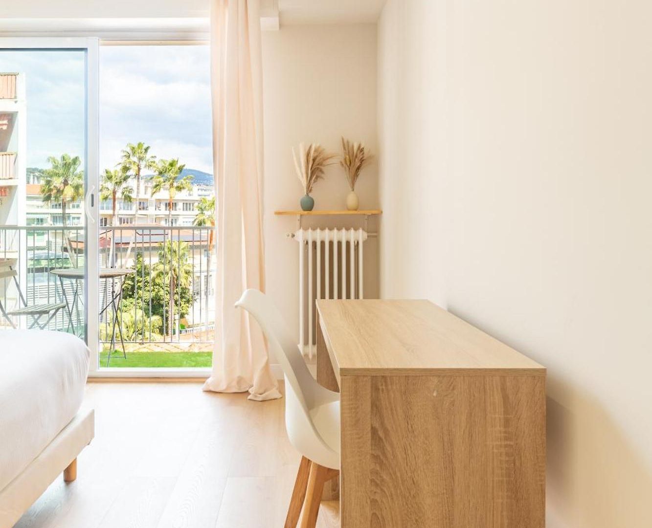 - Sweethome Spacious Flat - Balcon