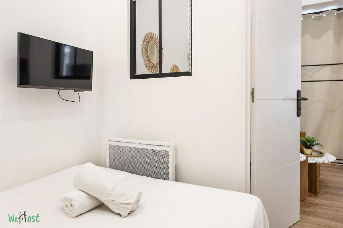 Apartment Wehost D2 - Smart & Chic Loft, 3 Mins To Beaches *