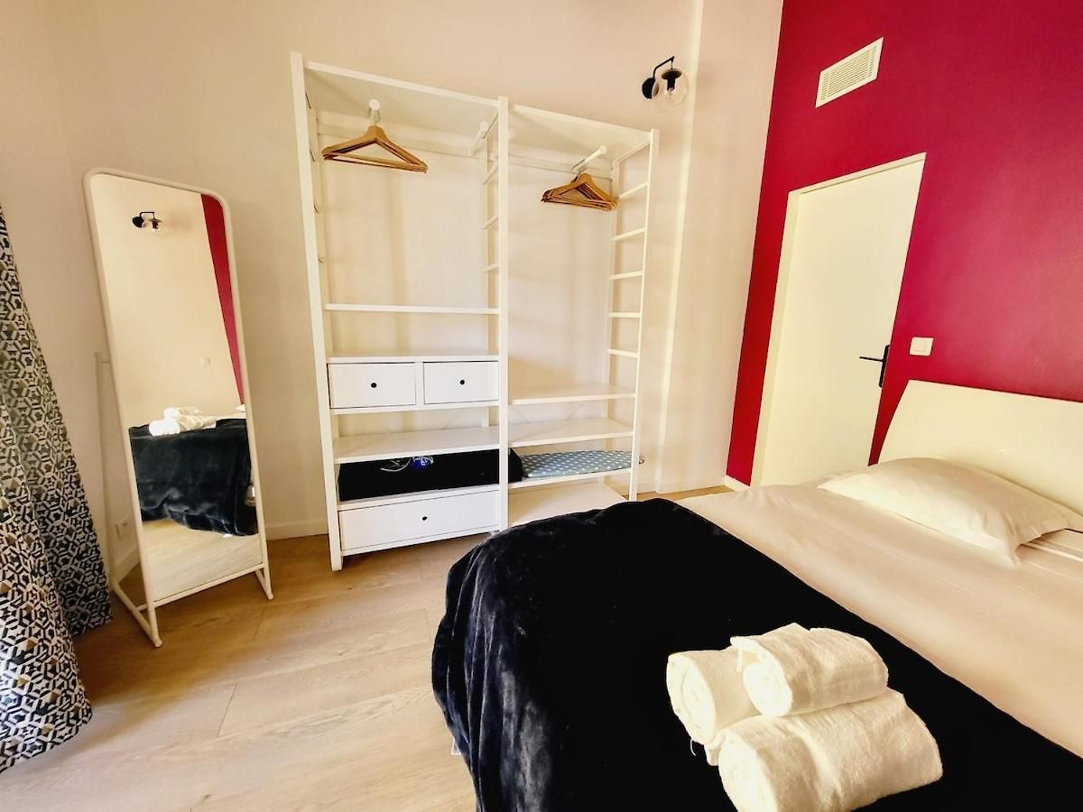 Aux Portes Du Vieux-nice - 2chambres / 4 Personnes - & A/c Apartment Nice