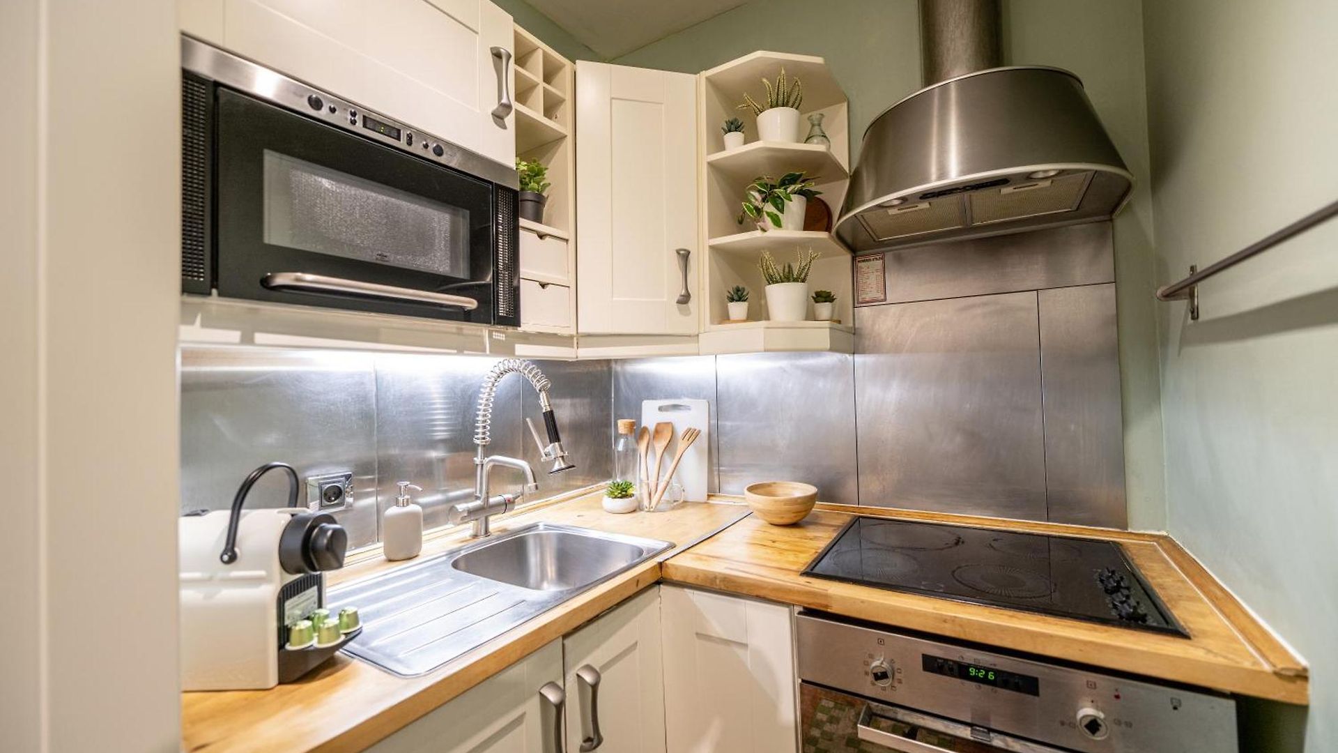 Appartement La Ponchettes Vieux à 5 Min Quartier Animé Nice