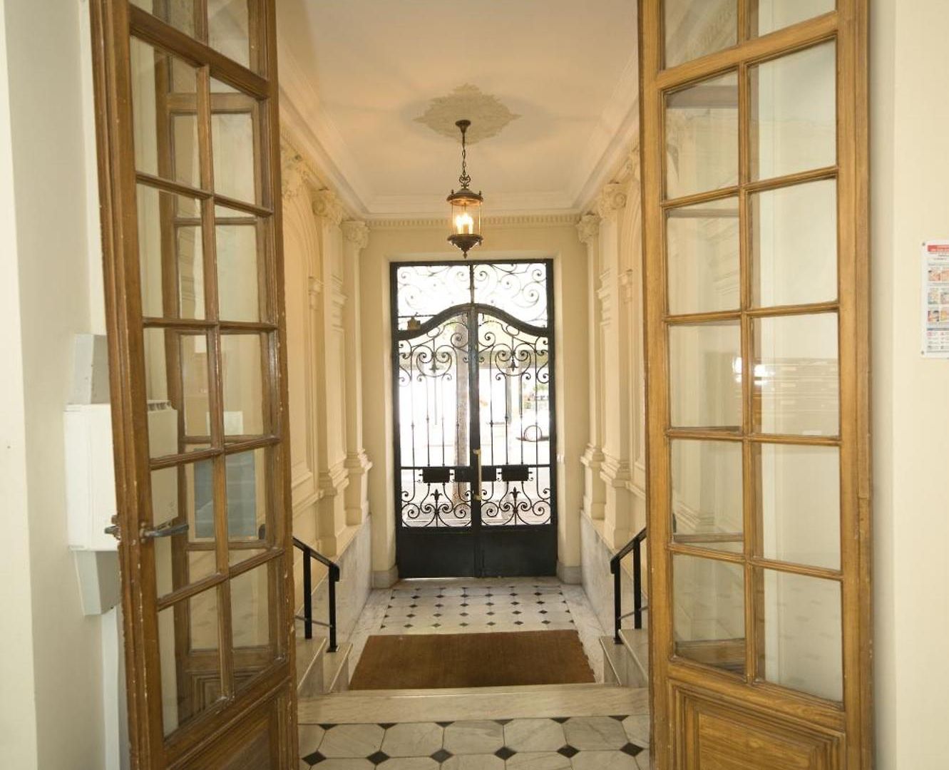 Appartement Stylish 1-bedroom Minutes From Beach&promenade