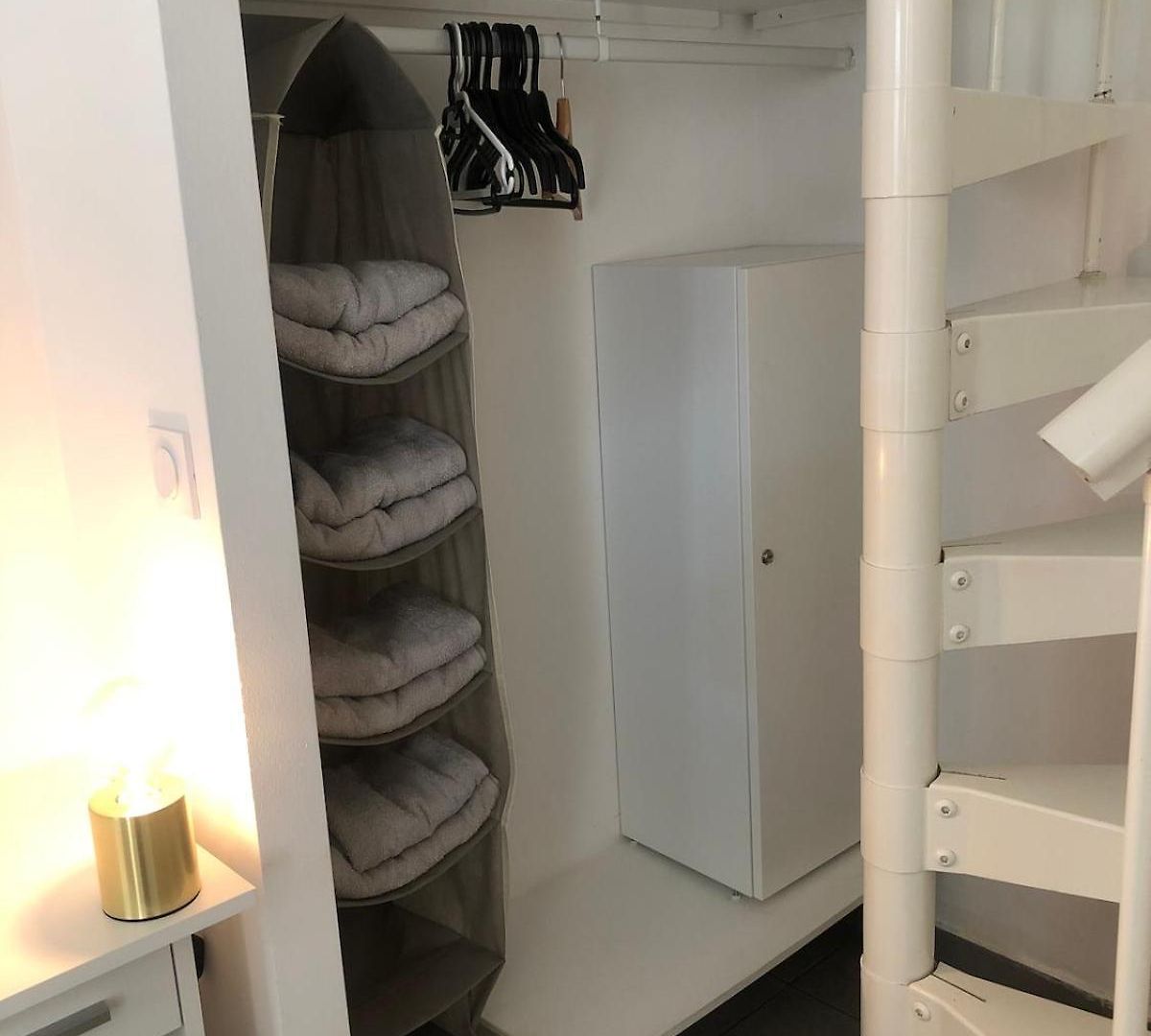 Appartement Promenade Des Anglais-2 Mins Walk To Beach- Charming Duplex -air Conditioning Wi-fi Nice