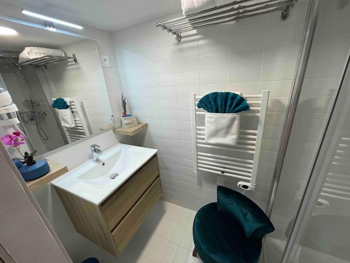 Charming Spacious Duplex Vieux Nice, 6 People *