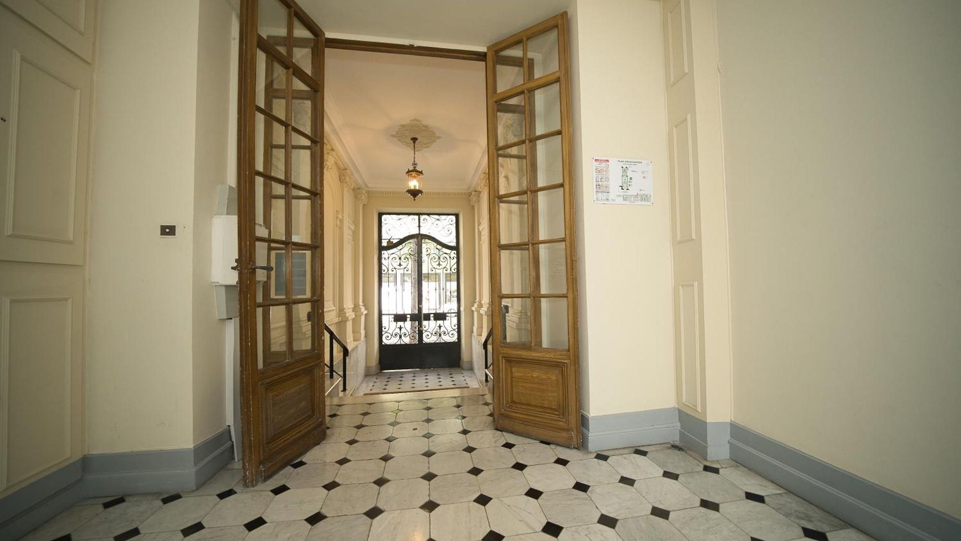 Stylish 1-bedroom Minutes From Beach&promenade