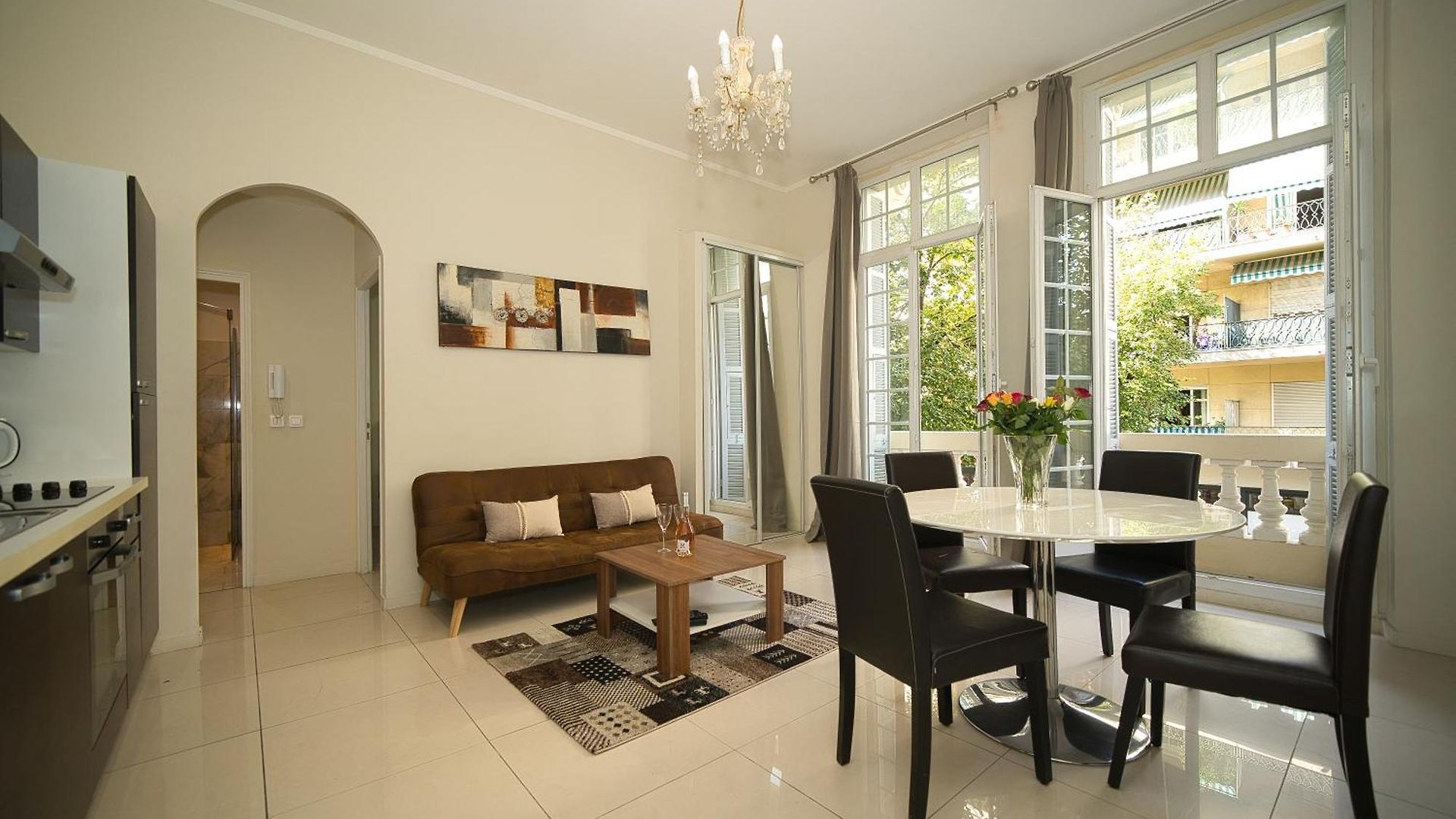 Appartement Stylish 1-bedroom Minutes From Beach&promenade